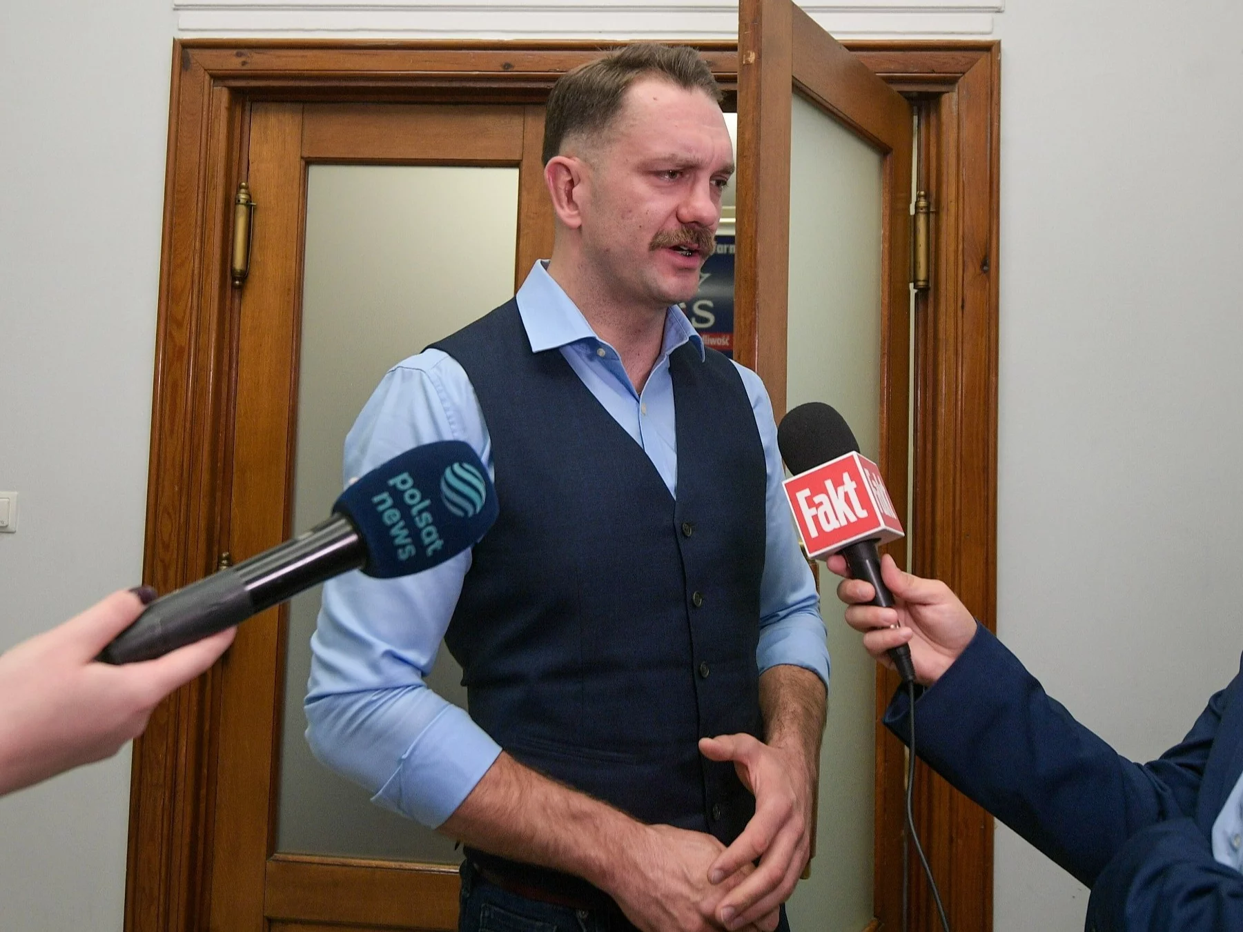 Prokuratura przedstawiła akt oskarżenia przeciwko posłowi Mejzie