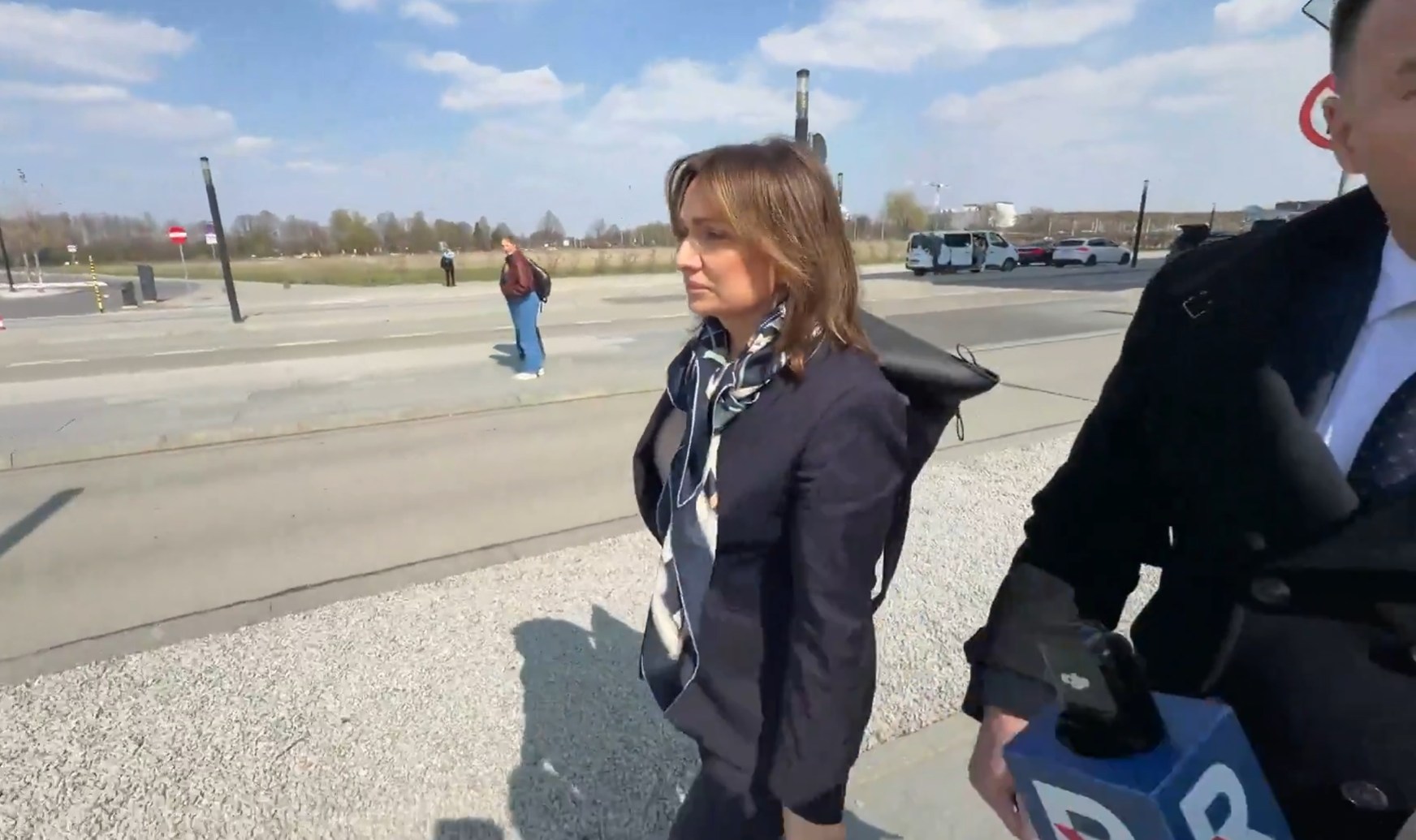 Dziennikarz TVR próbował uzyskać komentarz Moniki Wielichowskiej ws. afery pedofilskiej w Kłodzku