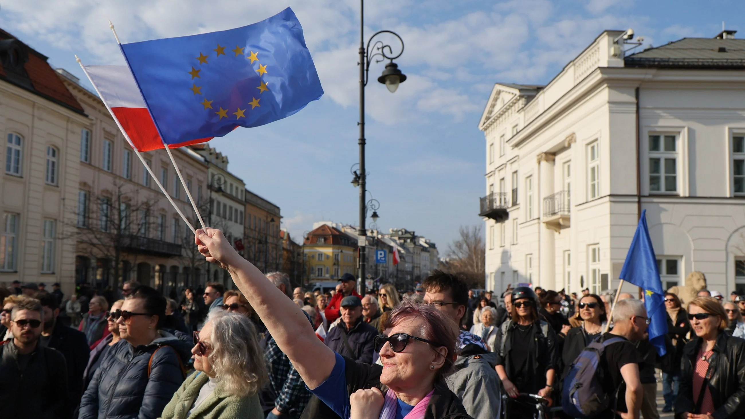 Manifestacja pod hasłem „Chcemy być SAFE!” przed Pałacem Prezydenckim w Warszawie