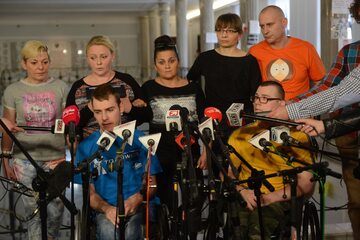 Protest osób niepełnosprawnych i ich opiekunów w Sejmie