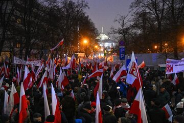 Protest PiS pod Sejmem 11 stycznia