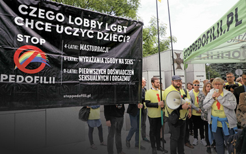 Protest pod Sejmem inicjatorów obywatelskiej ustawy „Stop Pedofilii”, 17 lipca 2019 r.