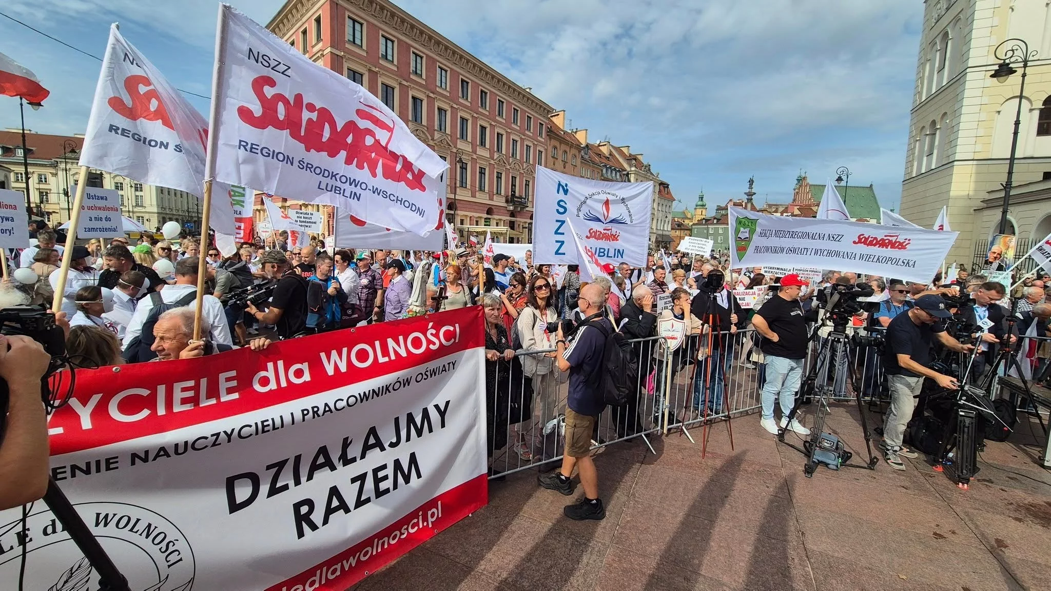 MANIFESTACJA-STOP likwidacji polskiej edukacji!