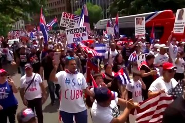 Protesty Kubańczyków przeciwko reżimowi w Hawanie. Waszyngton 26.07.2021