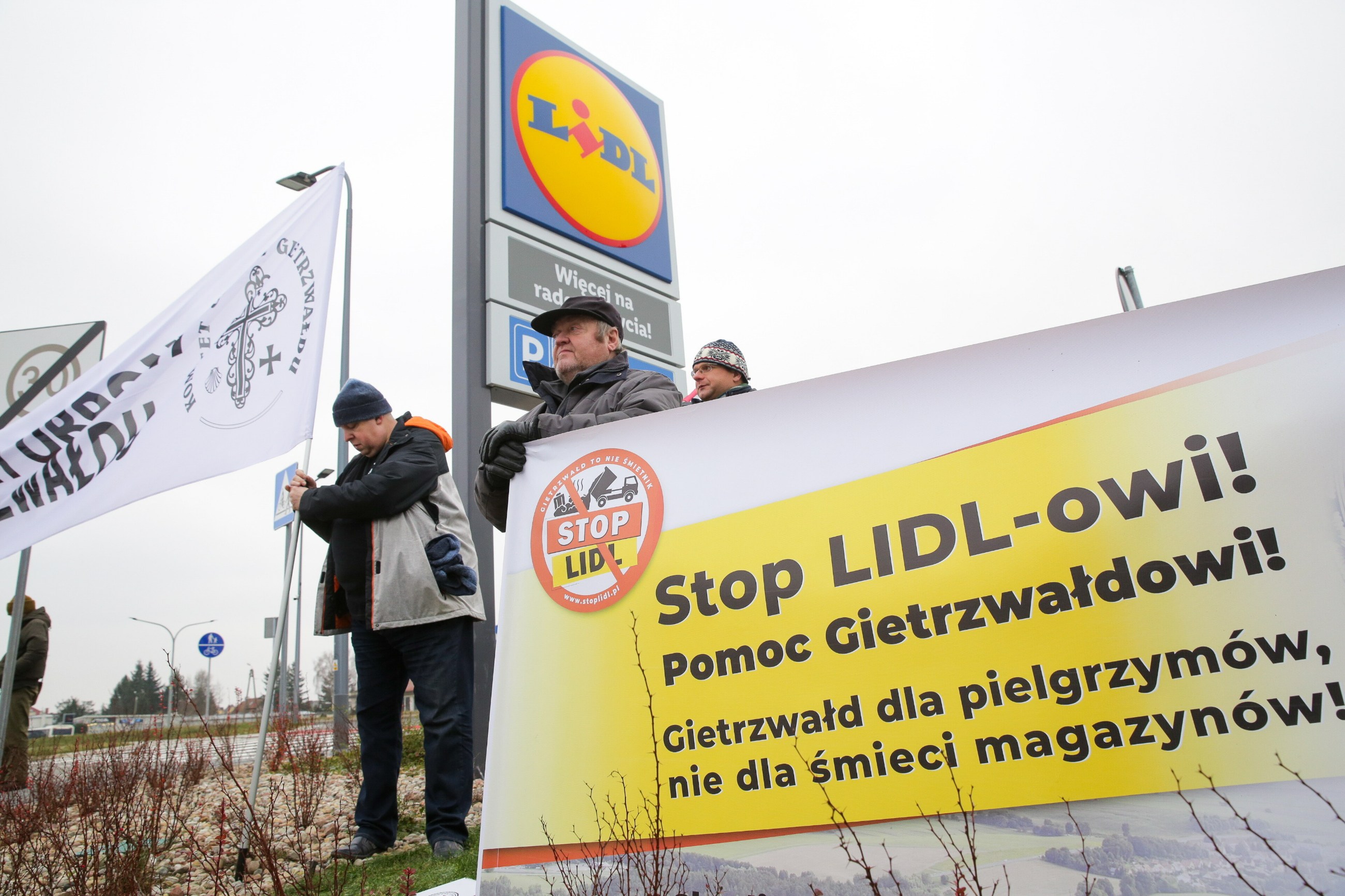 Protest przeciwko budowie centrum logistycznego Lidla