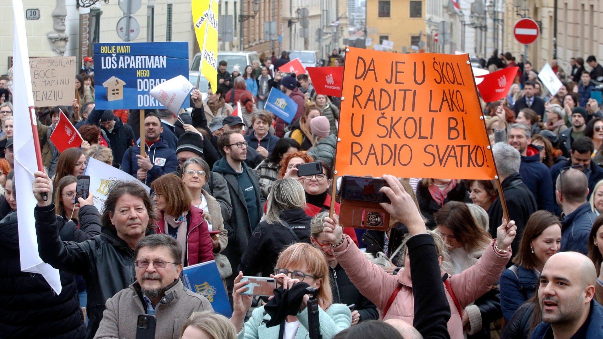 Protest pracowników oświaty w Zagrzebiu. Luty 2024