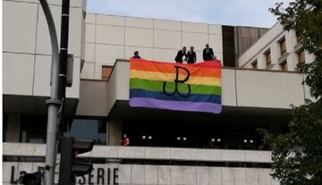 Prowokacja LGBT na Marszu Powstania Warszawskiego