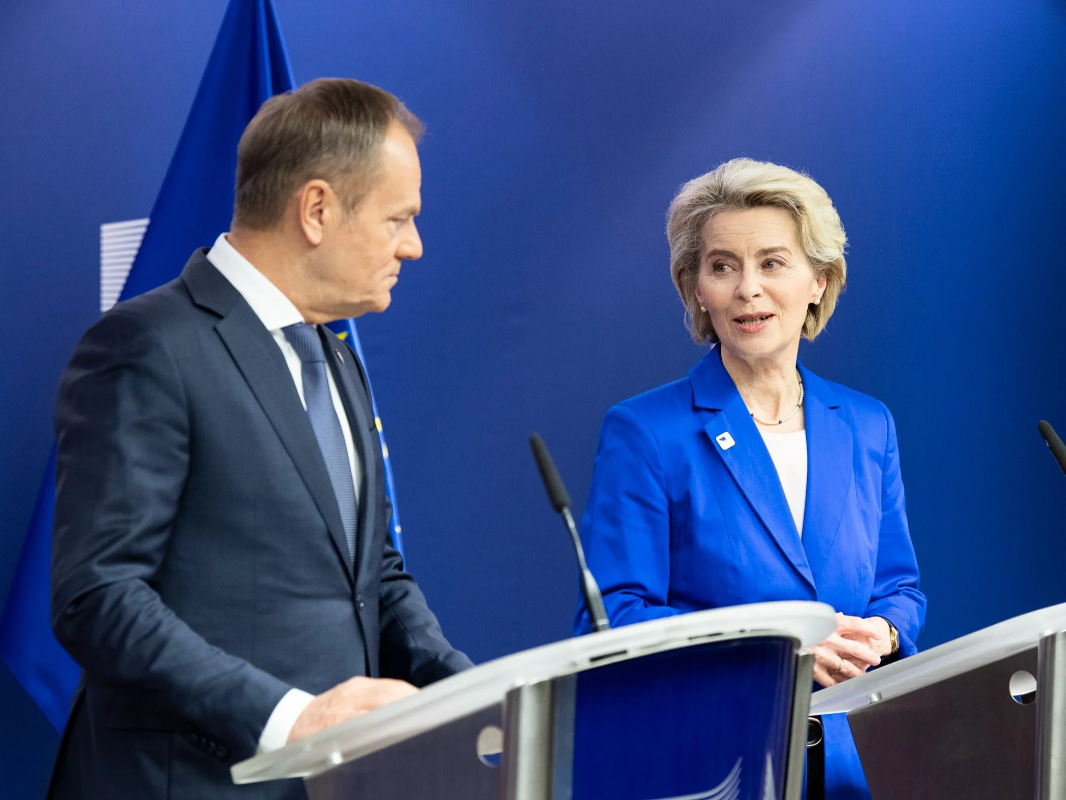 Premier donald Tusk i przewodnicząca Komisji Europejskiej Ursula von der Leyen