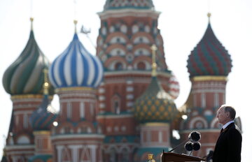 Przemówienie prezydenta Rosji Władimira Putina. W tle Kreml