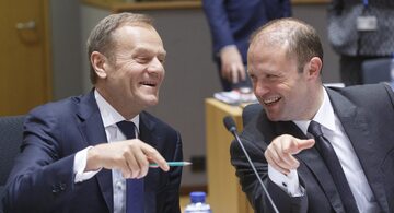 przewodniczący Rady Europejskiej Donald Tusk i premier Malty Joseph Muscat