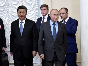 Przywódca Chin Xi Jinping i prezydent Rosji Władimir Putin
