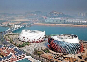 Qingdao Movie Metropolis to największe studio filmowe na świecie zajmujące powierzchnię 200 boisk futbolowych