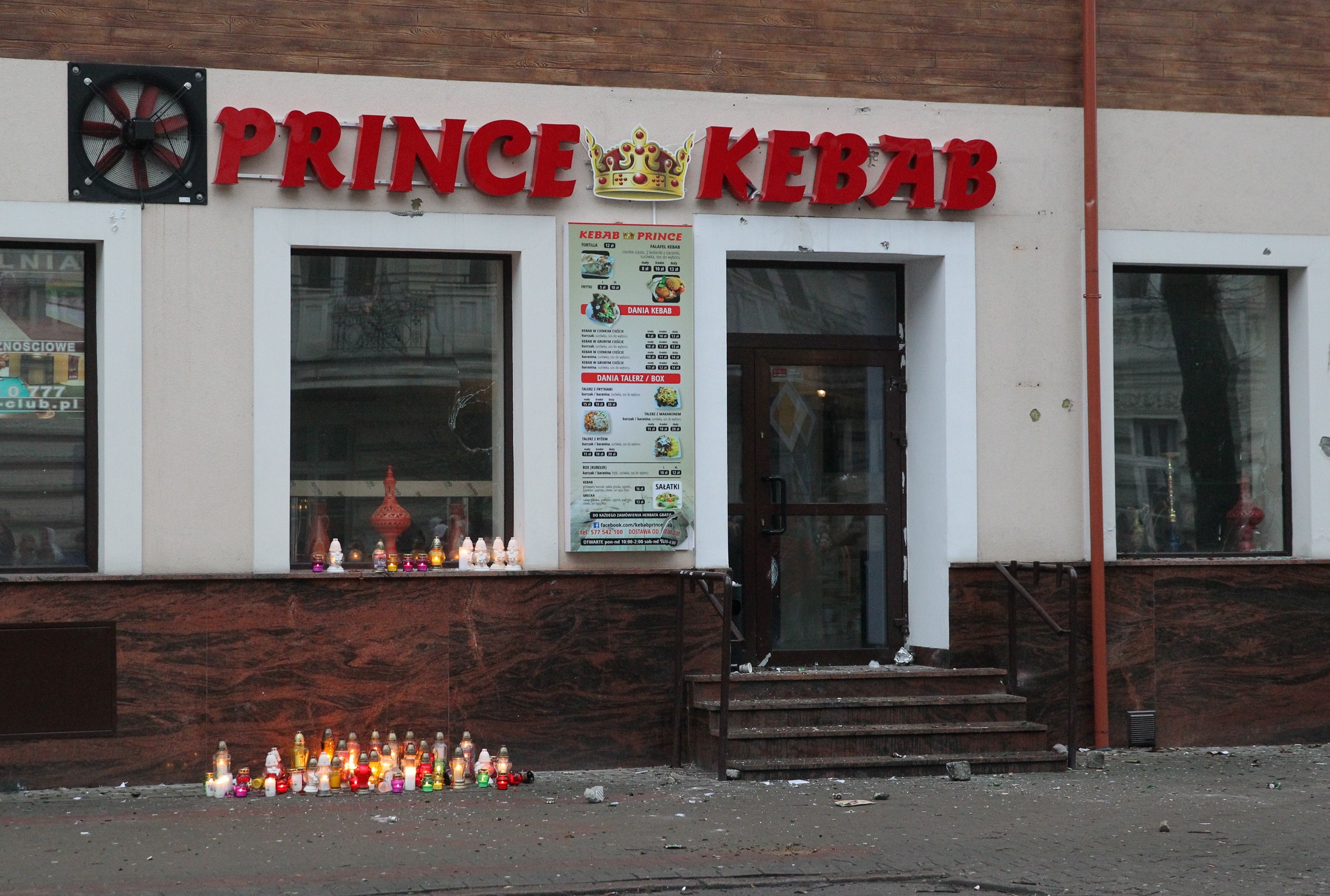 Dwa lata temu, w sylwestrowy wieczór przed jednym z lokali gastronomicznych w Ełku doszło do awantury, w wyniku której 21-letni mężczyzna został ugodzony ostrym narzędziem.