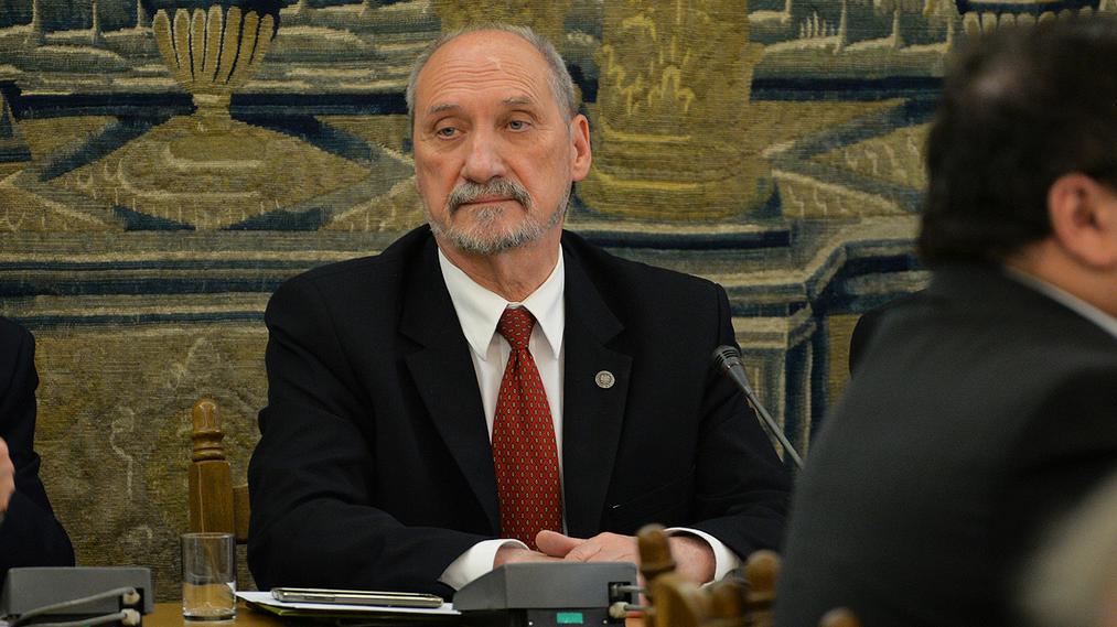 Antoni Macierewicz, szef MON