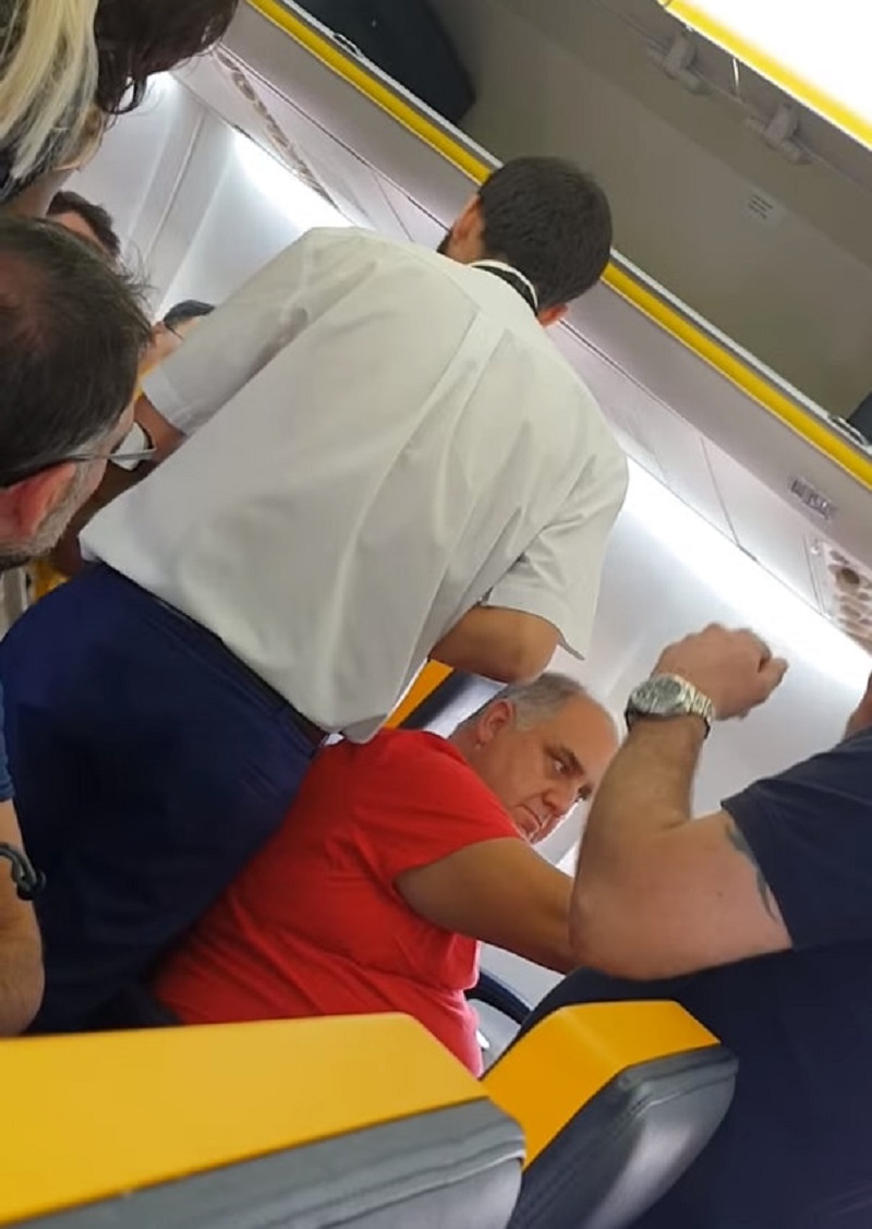 Do kłótni doszło na pokładzie samolotu linii Ryanair