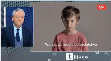 Robert Biedroń ogląda spot WP