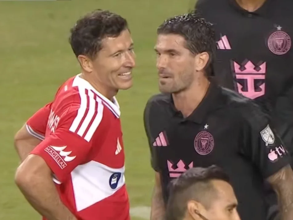 Robert Lewandowski i Rodrigo De Paul podczas meczu Chicago Fire vs Inter Miami CF