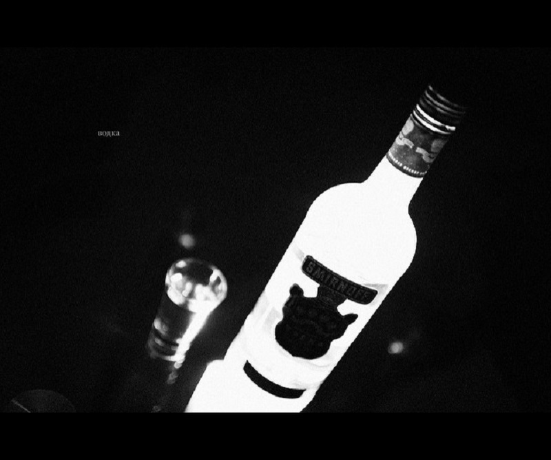 W wyniku zatrucia dotychczas zmarło 77 osób, kilkanaście pozostaje w szpitalu