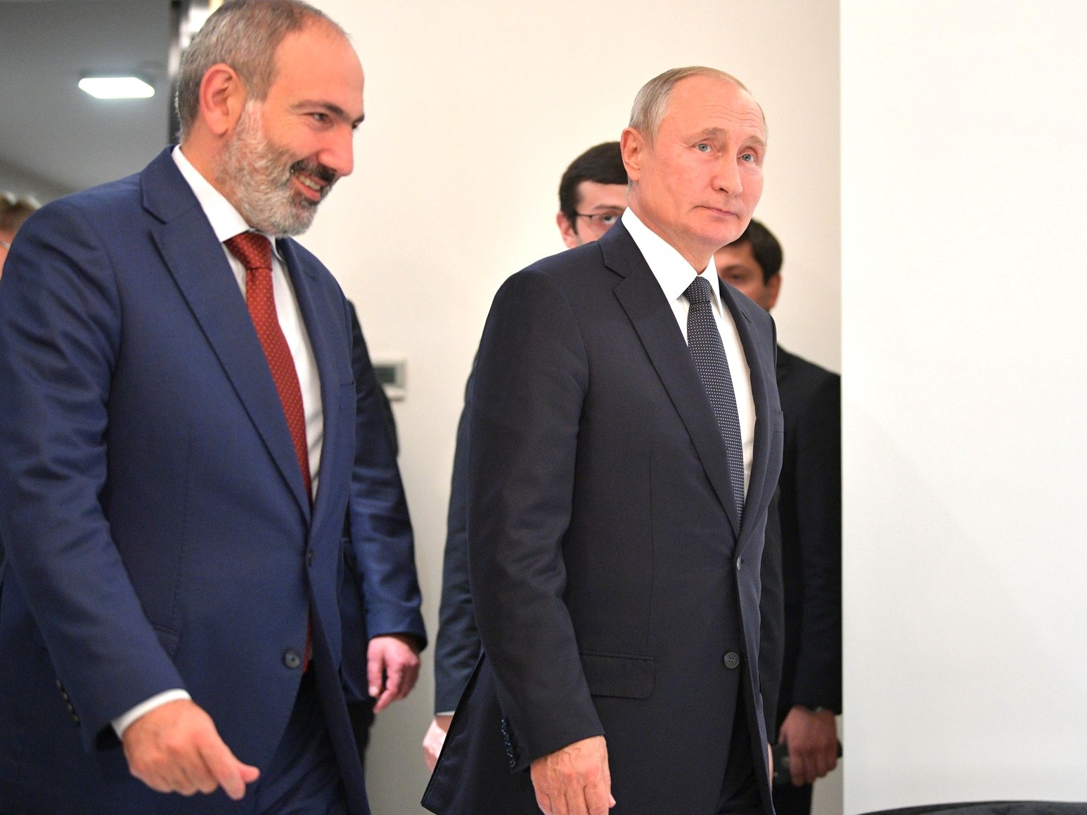 Premier Armenii Nikol Paszynian i prezydent Rosji Władimir Putin