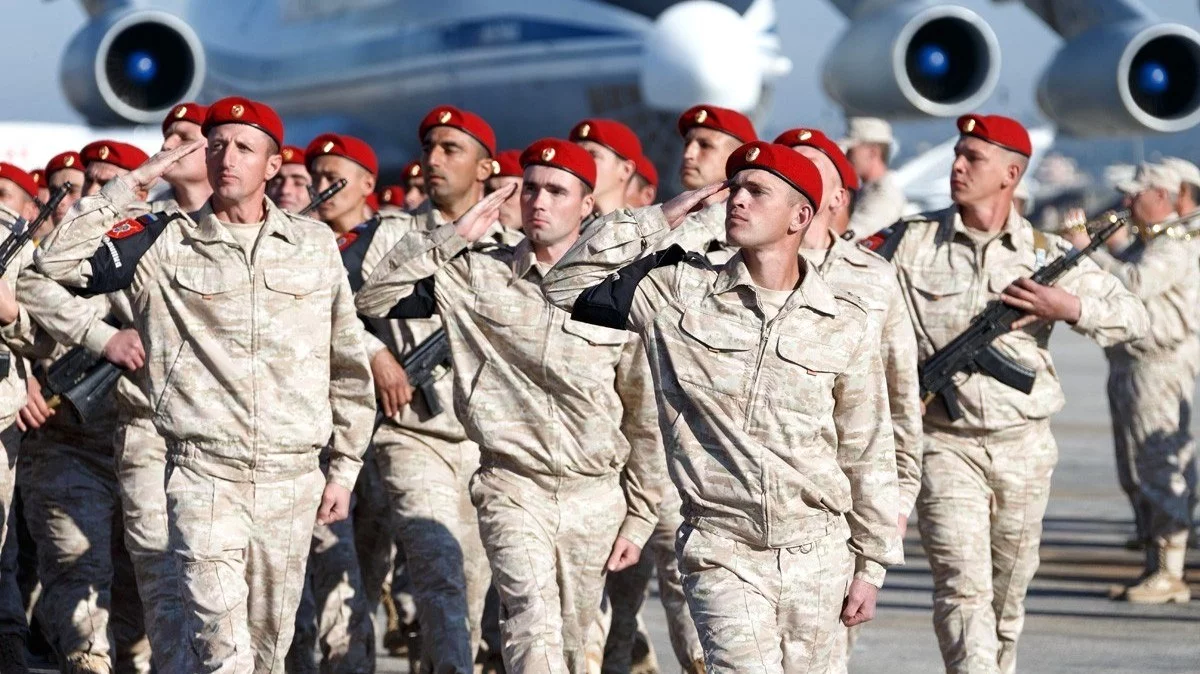 Rosyjscy żołnierze w bazie lotniczej Chmejmin w Syrii