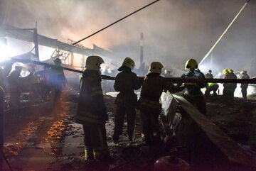 Rosjanie ostrzelali centrum handlowe w Krzemieńczuku, w środkowej Ukrainie.