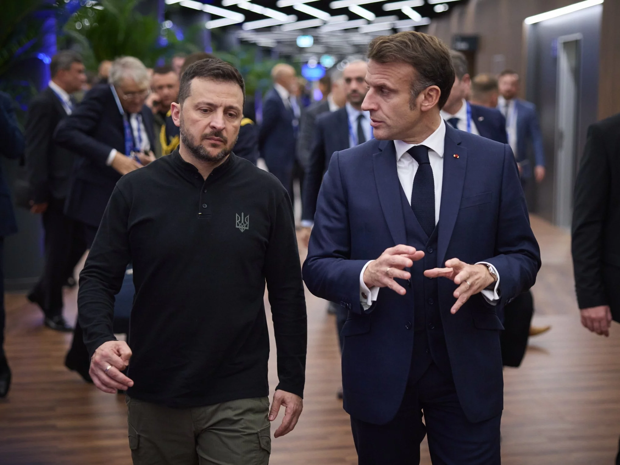Prezydent Ukrainy Wołodymyr Zełenski i prezydent Francji Emmanuel Macron