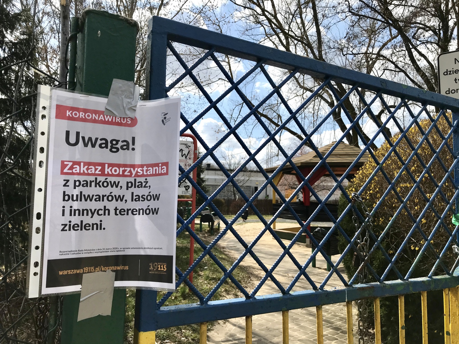 Zamknięty plac zabaw w Warszawie