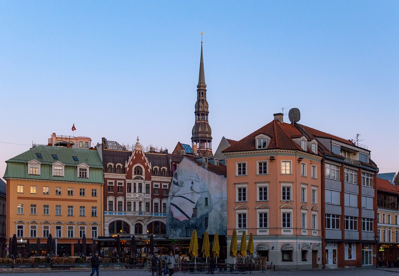Łotwa, Rosja i mniejszość rosyjska. Beczka prochu - Vimarsana News