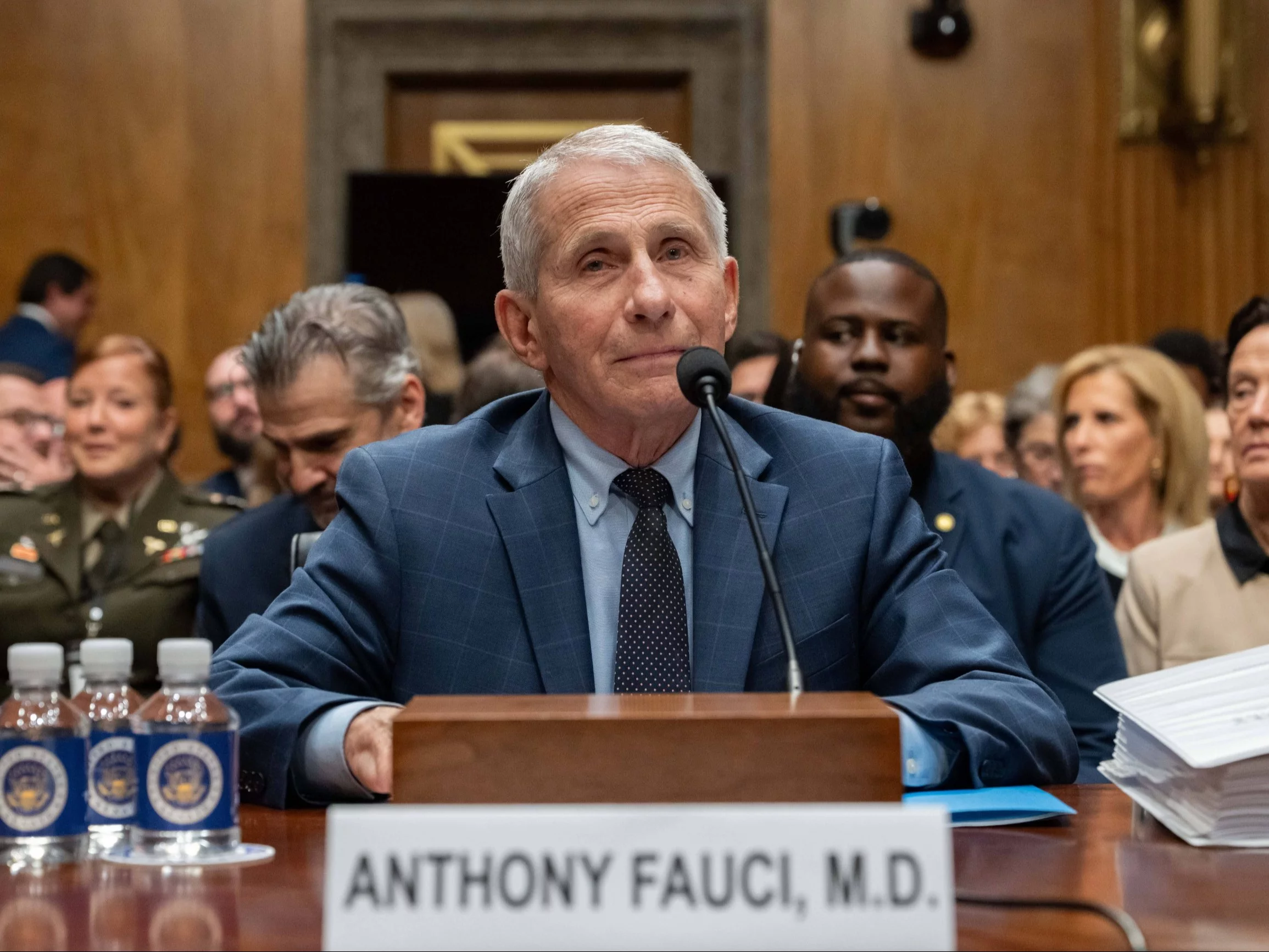 były wieloletni dyrektor Narodowego Instytutu Alergii i Chorób Zakaźnych Anthony Fauci