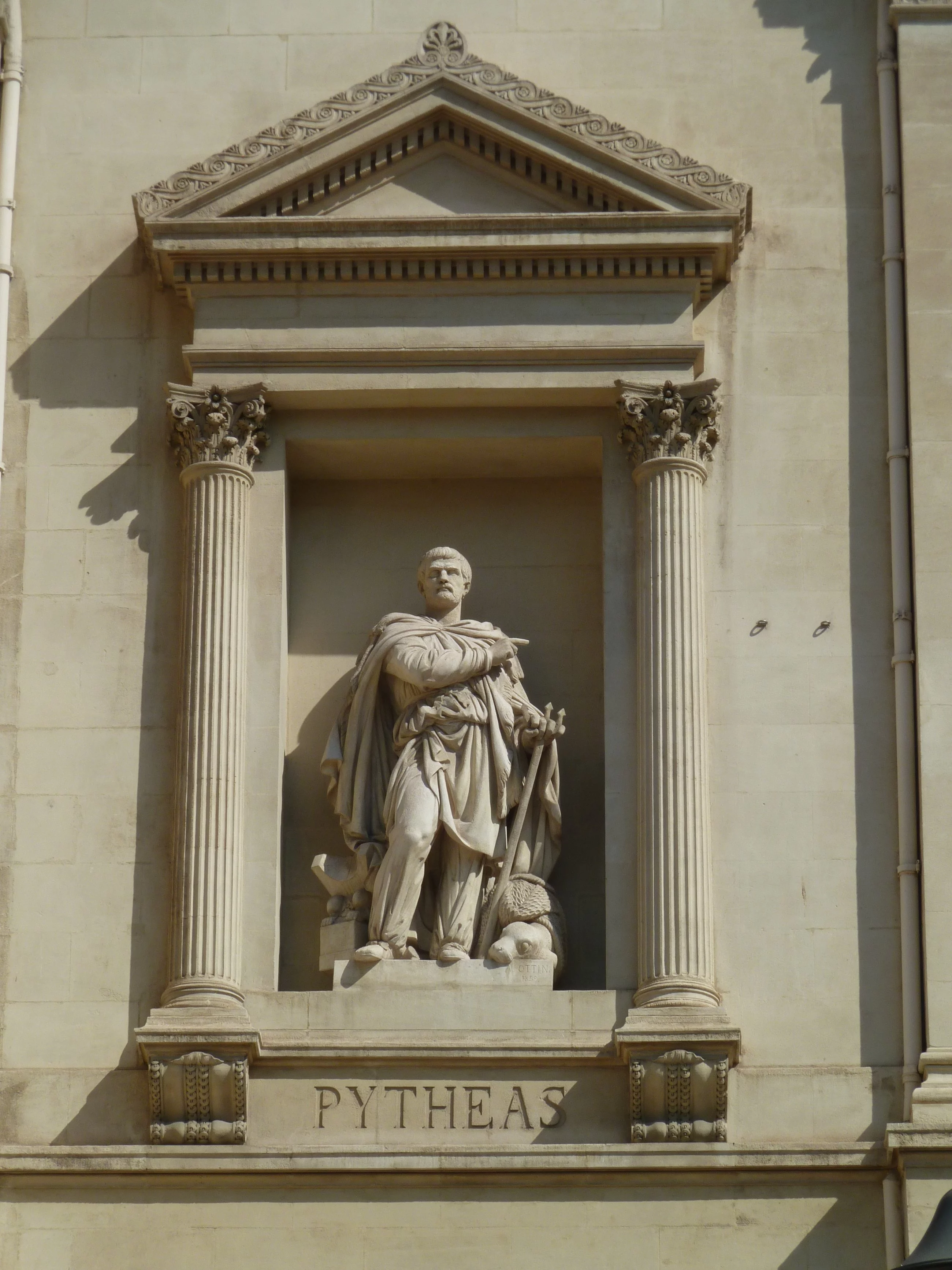 Pomnik Pyteasza z Massalii - greckiego podróżnika