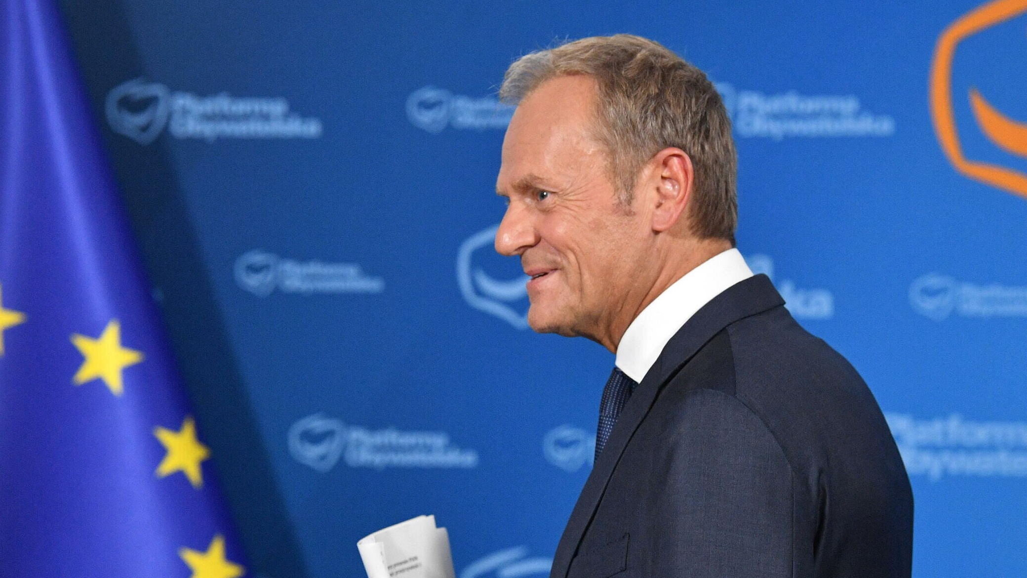 Przewodniczący Platformy Obywatelskiej Donald Tusk podczas konferencji prasowej