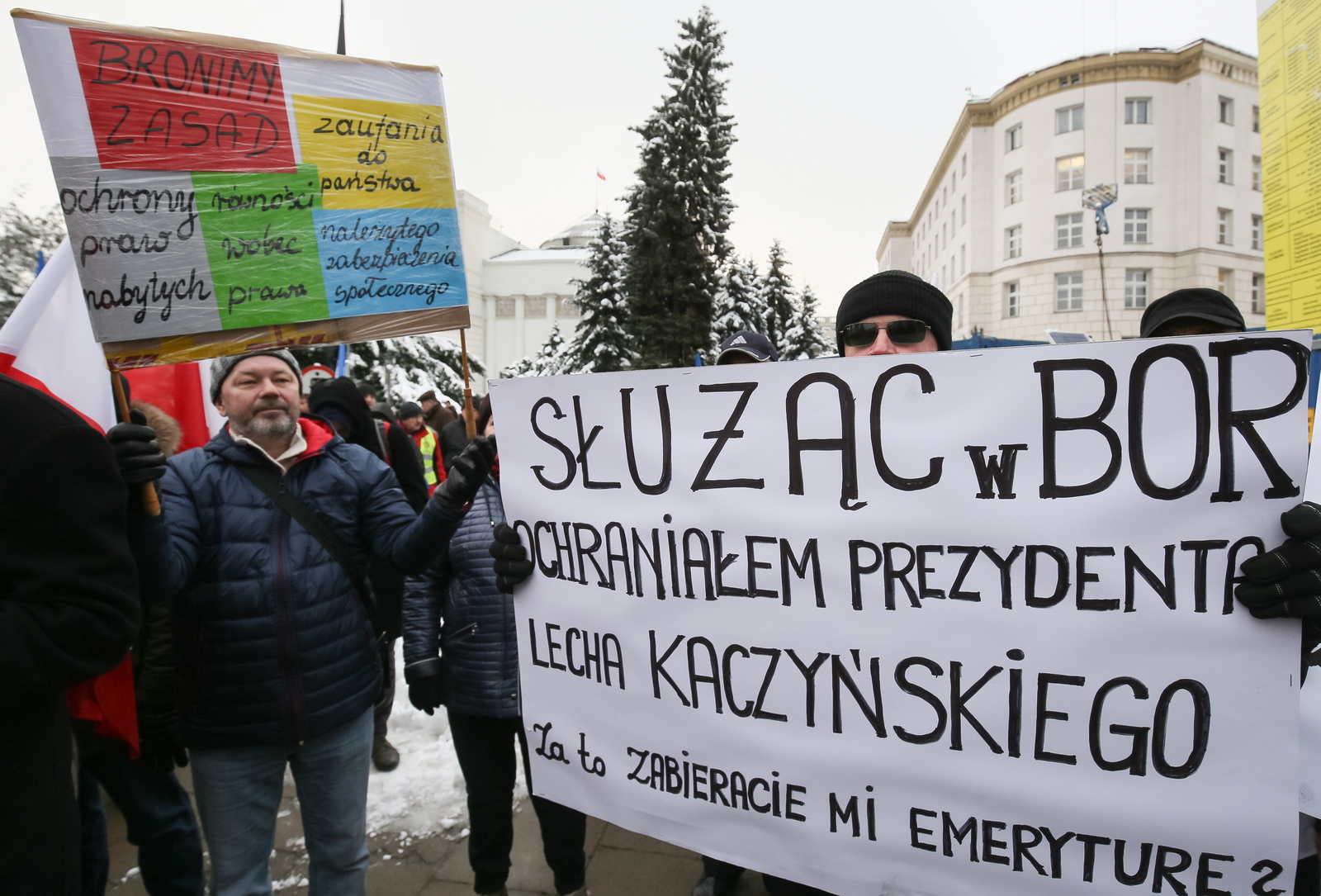 Protest służb mundurowych przeciwko tzw. ustawie dezubekizacyjnej