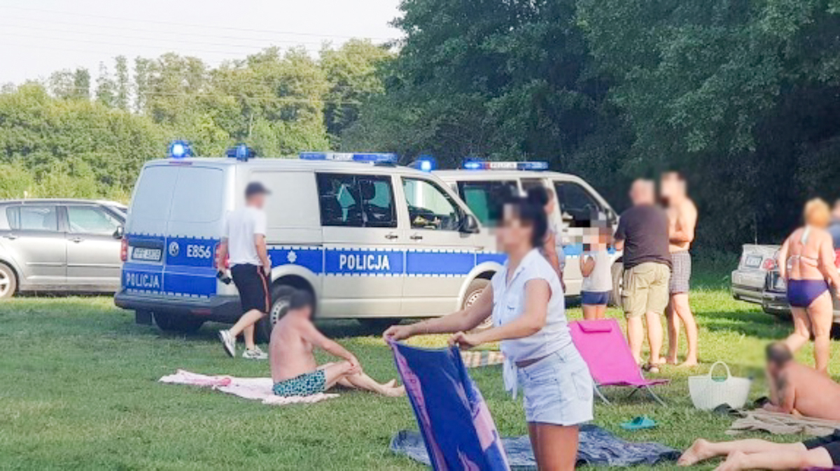 Uciekające przed radiowozem osobowe bmw wjechało na plażę pełną ludzi.