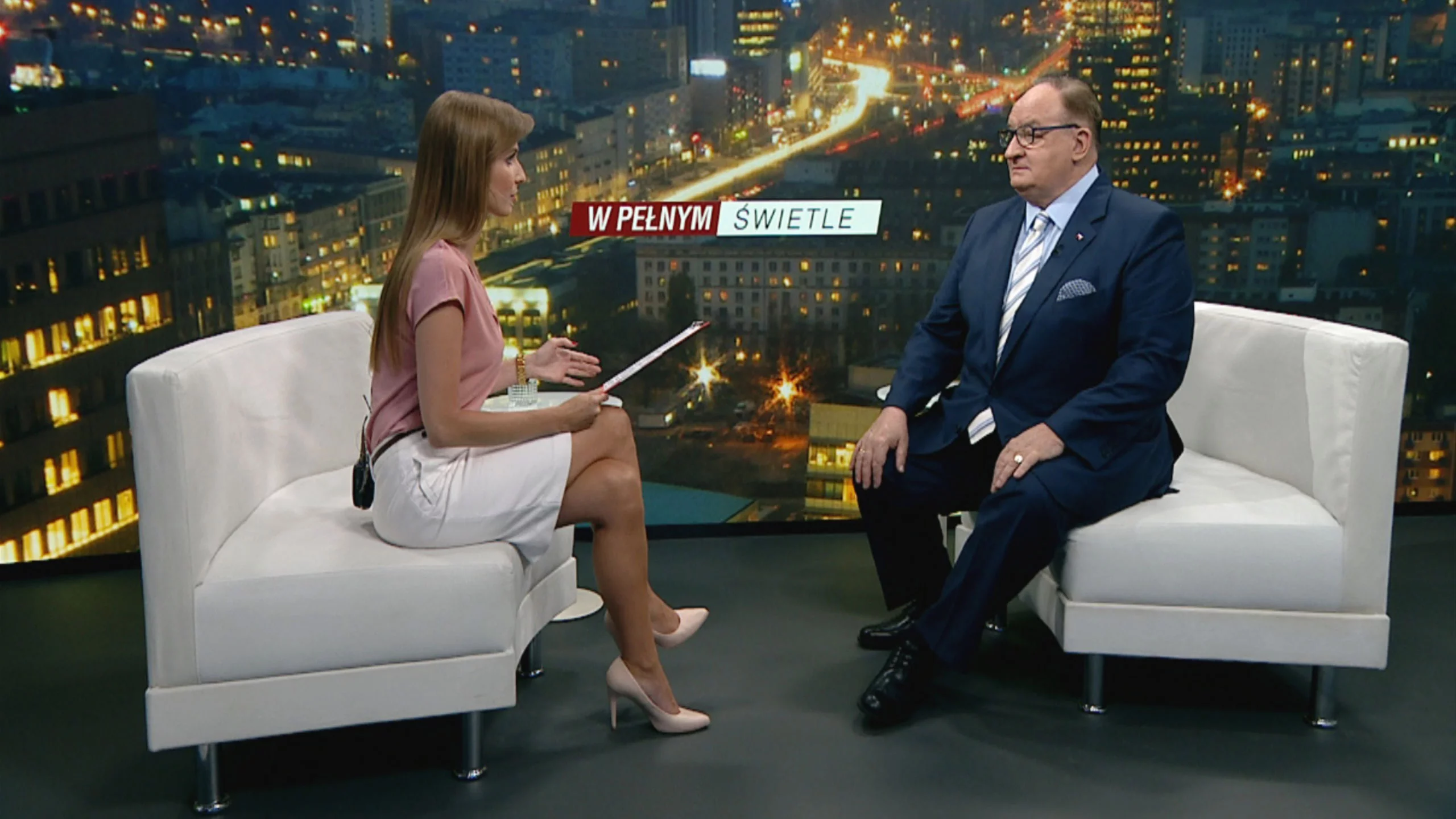 Europoseł PiS Jacek Saryusz-Wolski w programie Ewy Bugały „W pełnym świetle" w TVP Info.