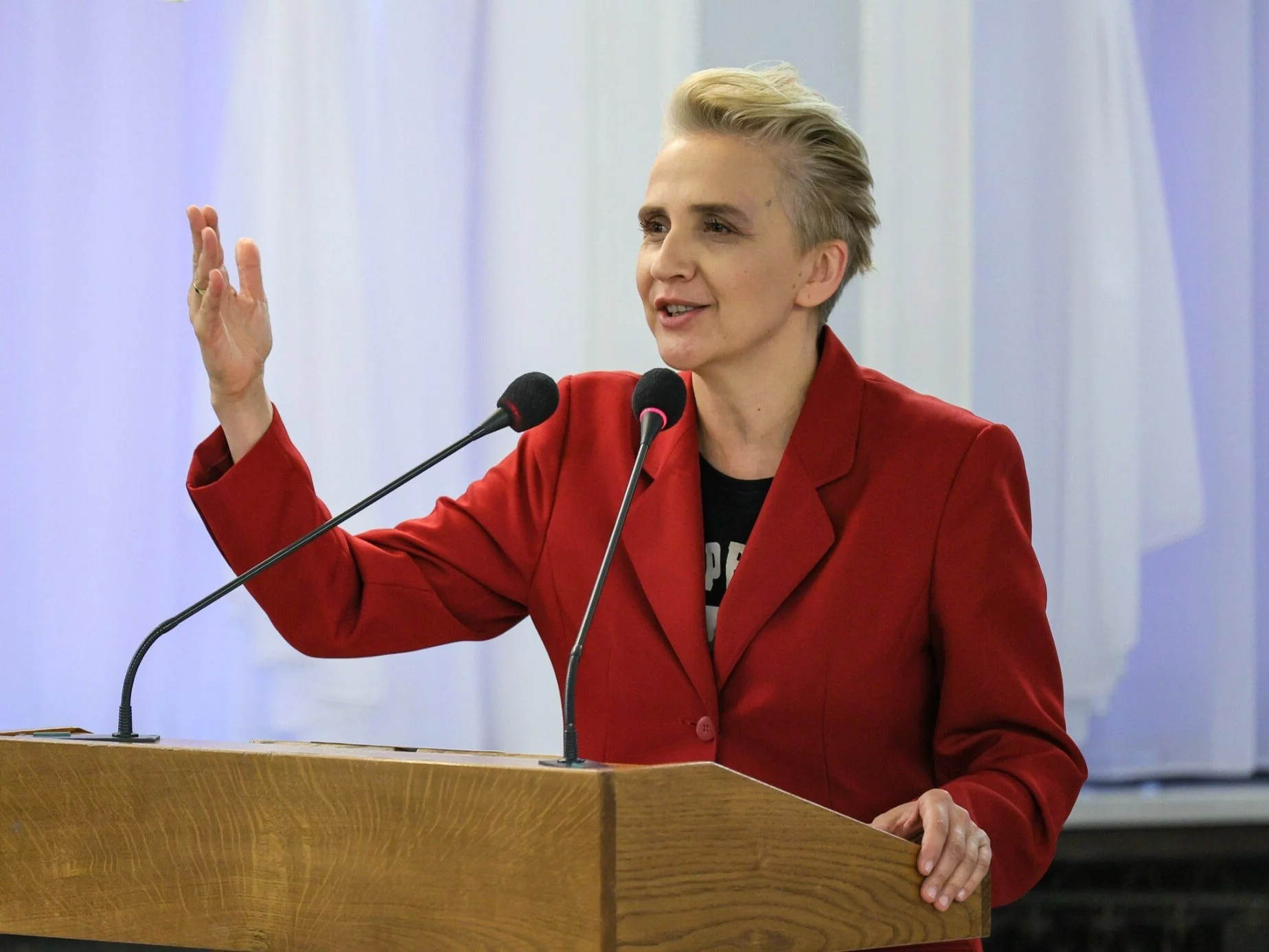 Scheuring-Wielgus oskarża prezydenta o zdradę stanu