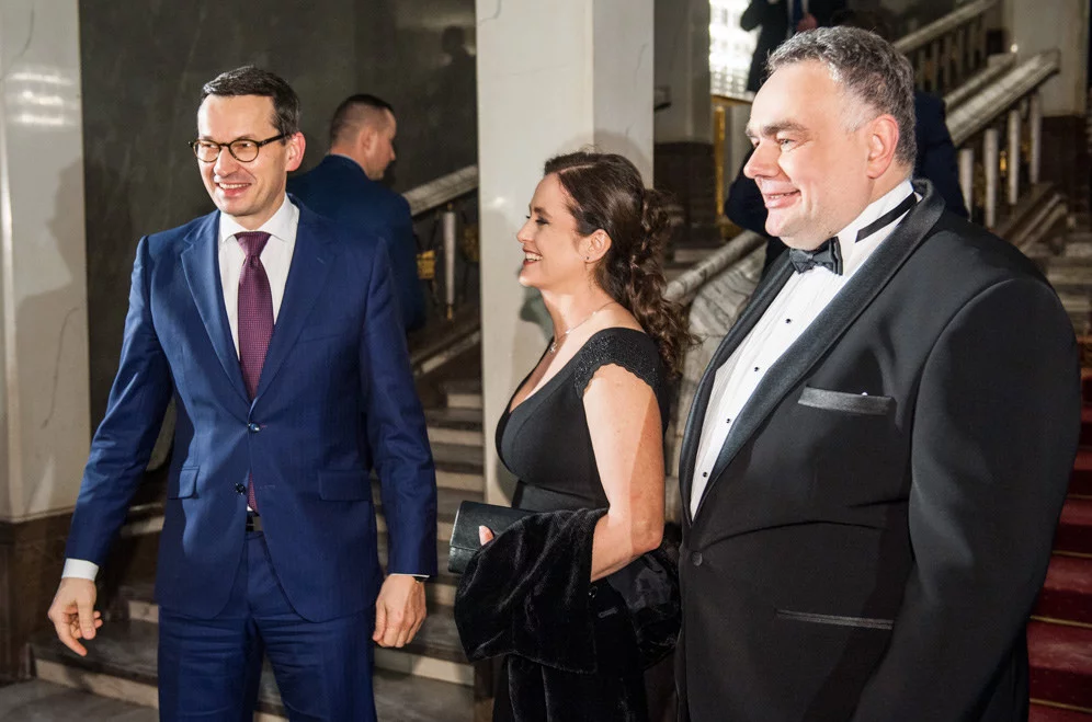 Mateusz Morawiecki i Tomasz Sakiewicz podczas gali "Gazety Polskiej"