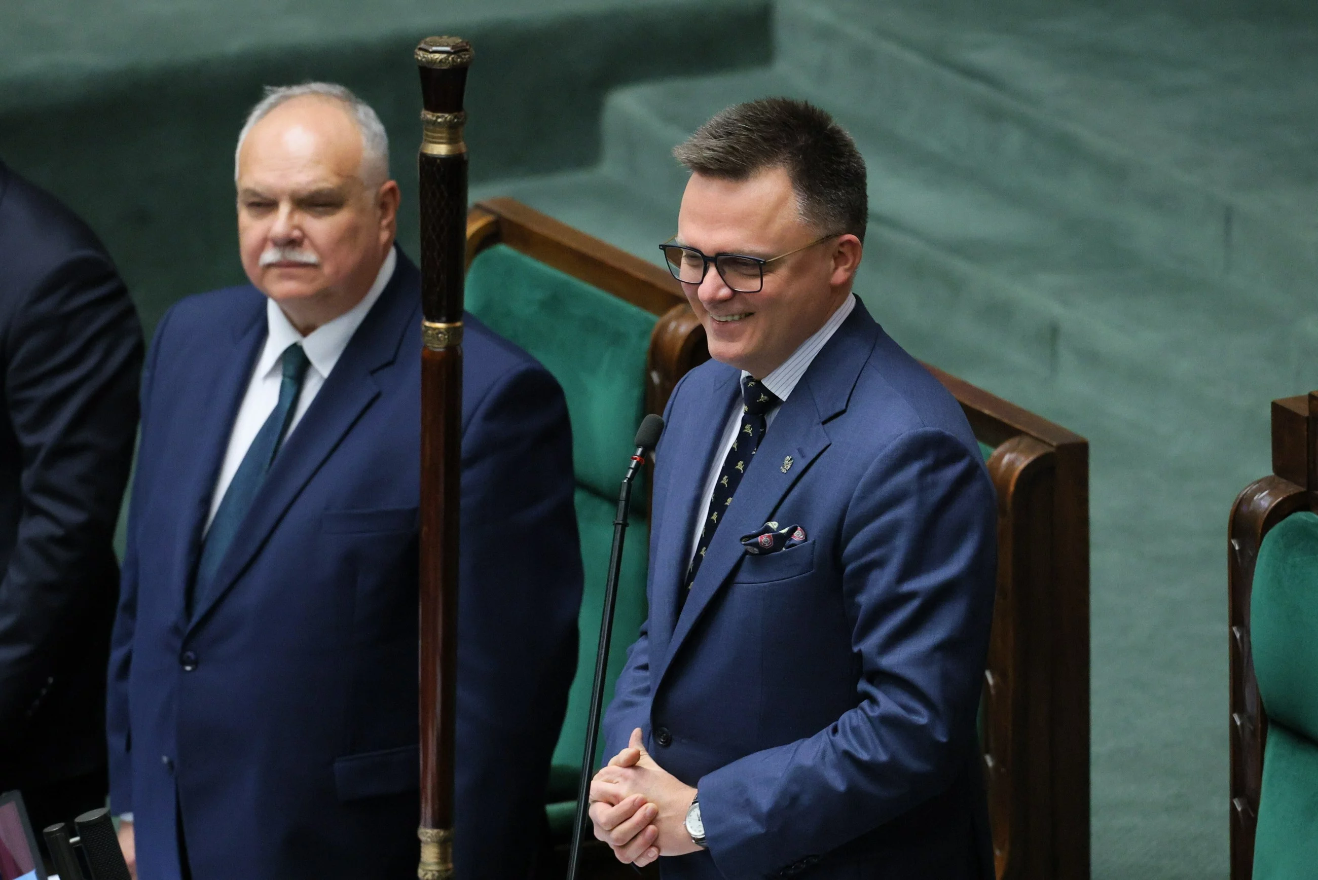 Hołownia pożegnał się z posłami w Sejmie. "Bo bym się rozbeczał"