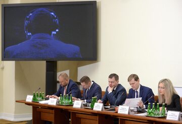Sejmowa komisja śledcza przesłuchała funkcjonariusza ABW