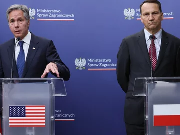 Sekretarz stanu USA Antony J. Blinken (L) oraz minister spraw zagranicznych Radosław Sikorski (R)