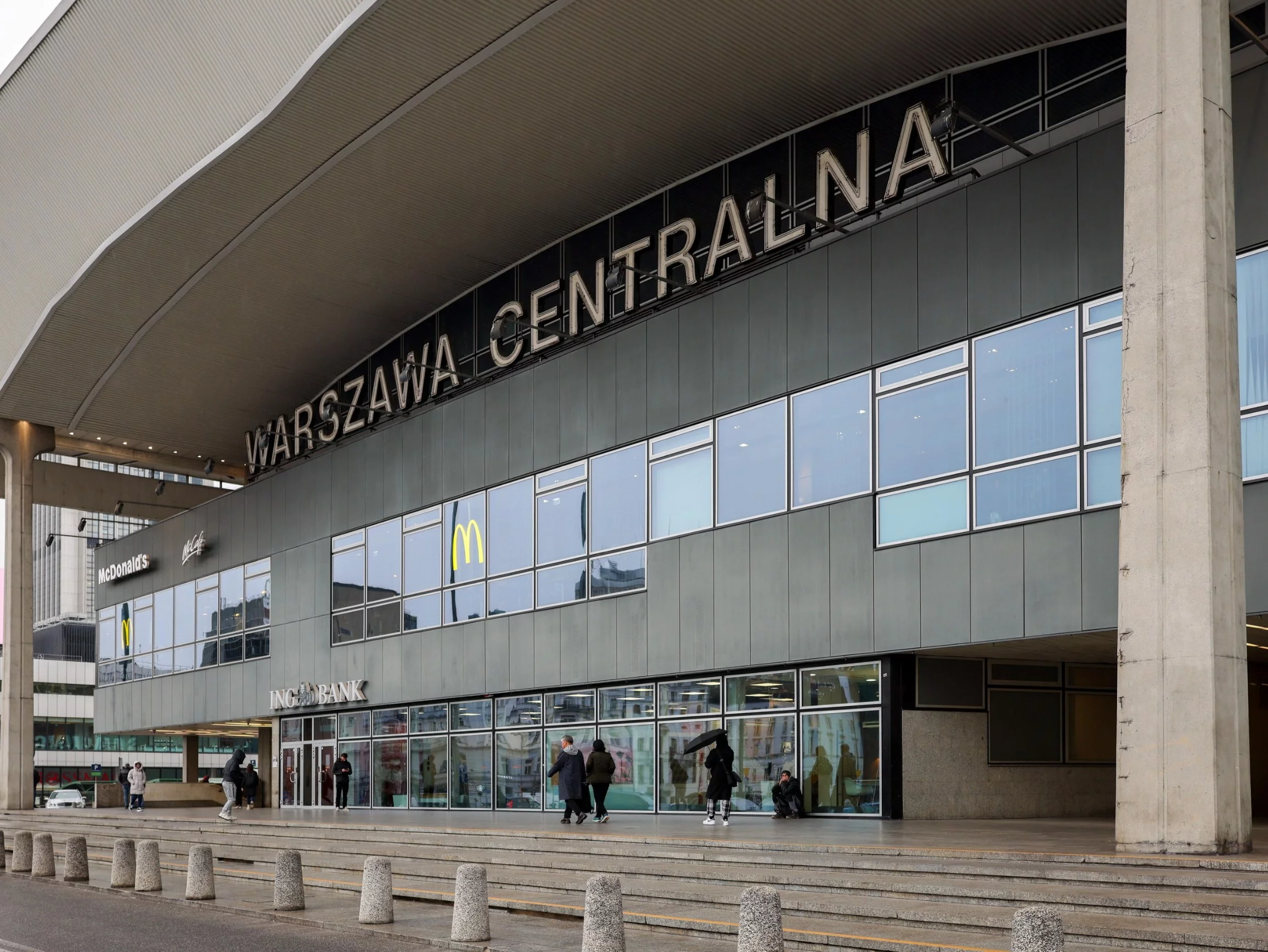 Dworzec Warszawa Centralna, zdjęcie ilustracyjne