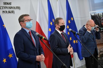 Senatorowie KO: Marcin Bosacki, Tomasz Grodzki i Marek Borowski