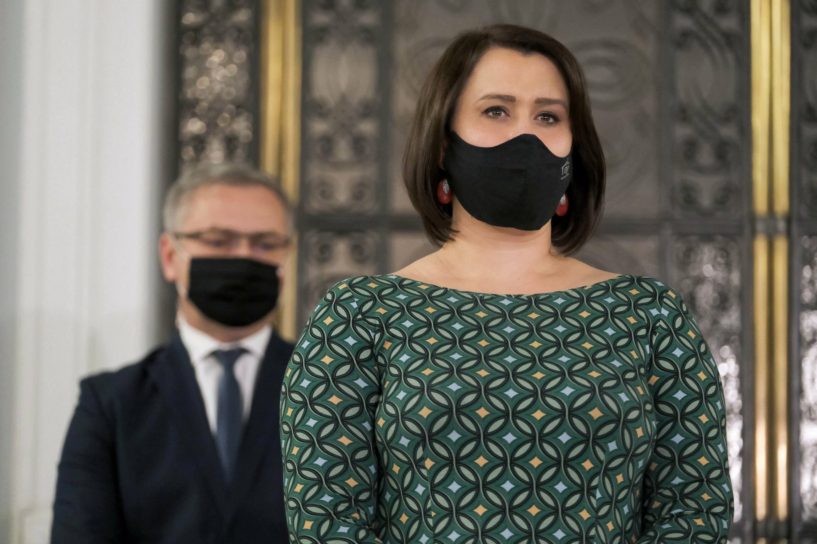 Posłanka klubu PiS Anna Maria Siarkowska na konferencji prasowej w Sejmie