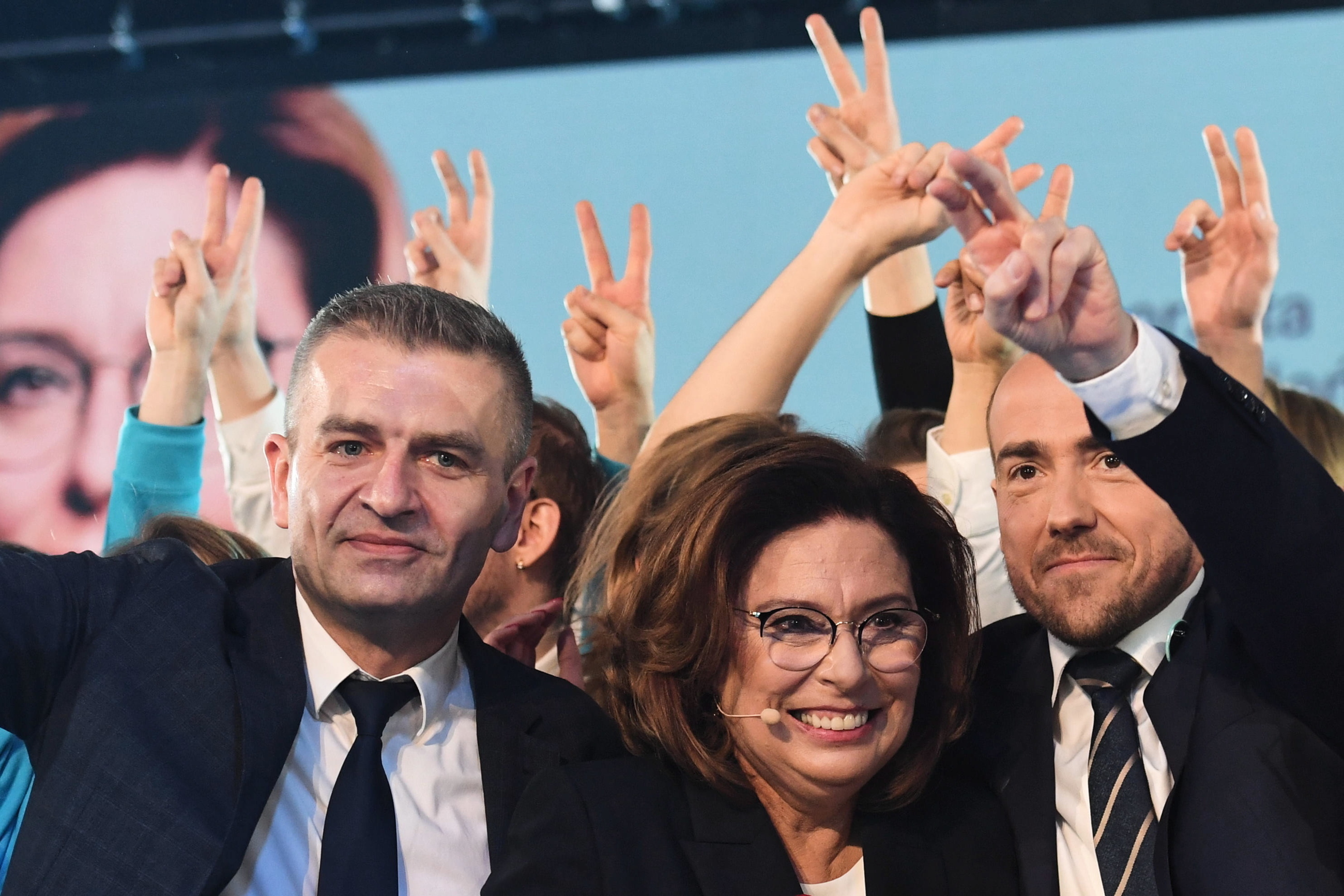 Szef kampanii kandydatki Platformy, europoseł Bartosz Arłukowicz, przewodniczący PO Borys Budka oraz kandydatka na prezydenta Małgorzata Kidawa-Błońska