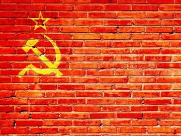 Sierp i młot – symbol komunizmu, zdjęcie ilustracyjne