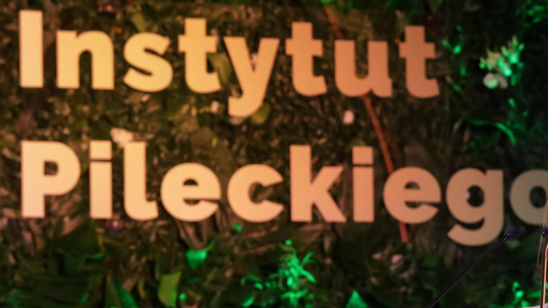 "Reparacje dla Niemiec". Kolejna burza wokół szefa Instytutu Pileckiego