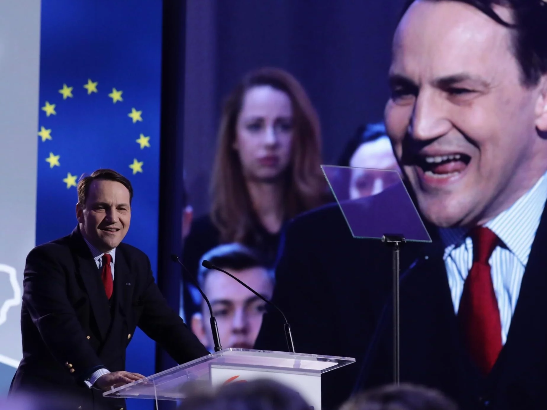 Radosław Sikorski podczas Rady Krajowej PO w Warszawie.