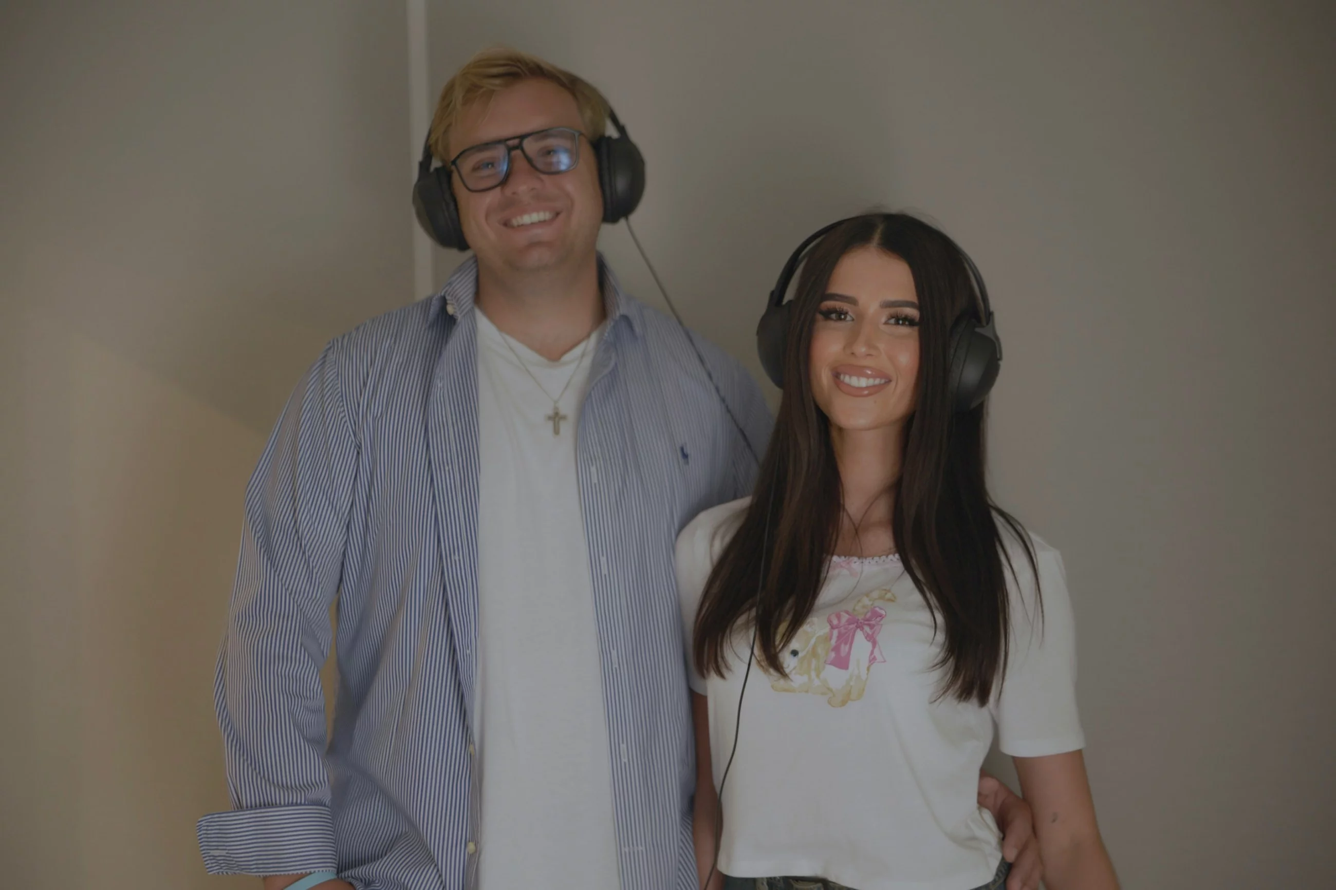 Roxie Węgiel i Kevin Mglej w filmie "Miss Moxy. Kocia ekipa"