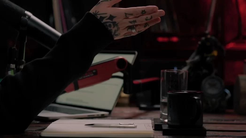 Kadr z podcastu Żurnalisty