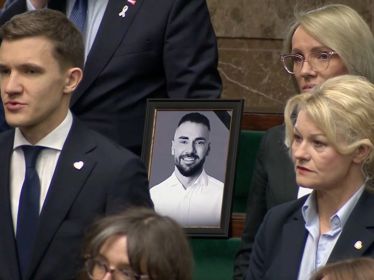 Zdjęcie posła Łukasza Litewki na sali sejmowej