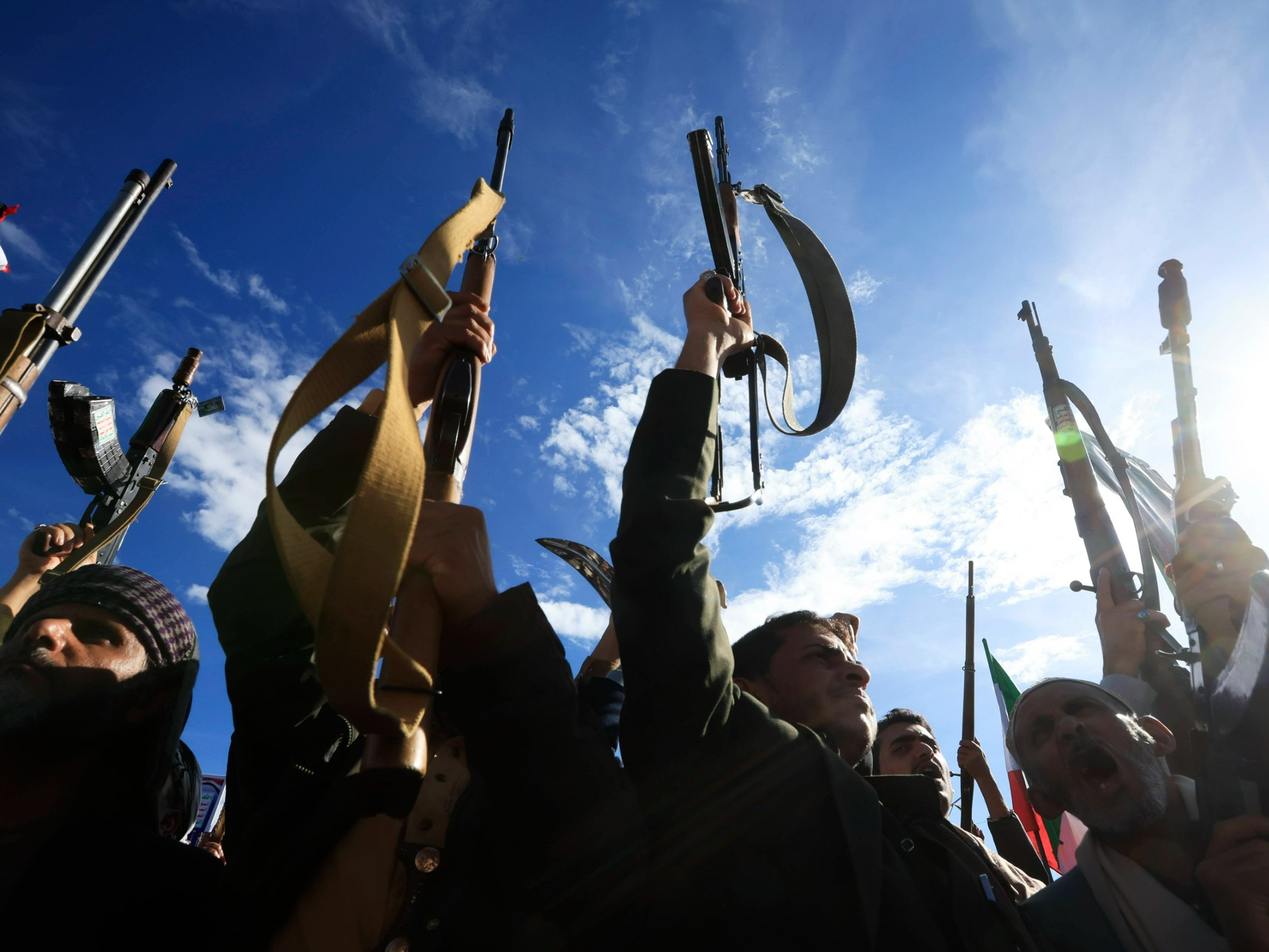 Zwolennicy Huti podczas wiecu solidarnościowego z Iranem